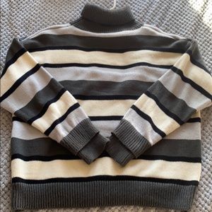 ❄️ Very cute striped turtleneck 🌸
